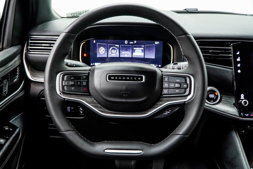 2024 Jeep Wagoneer L Series II photo 18