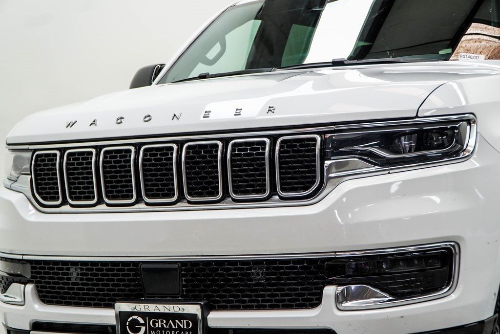 2024 Jeep Wagoneer L Series II photo 2