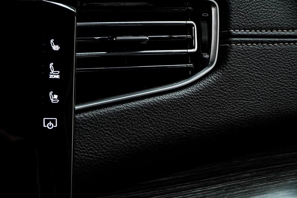 2024 Jeep Wagoneer L Series II photo 27