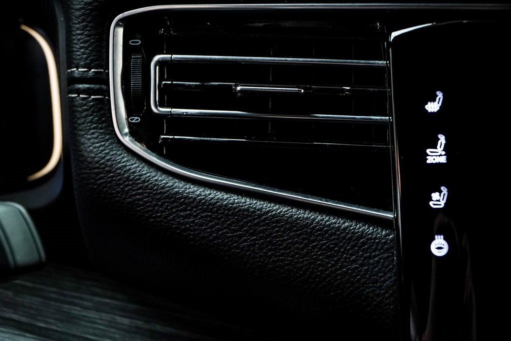 2024 Jeep Wagoneer L Series II photo 28