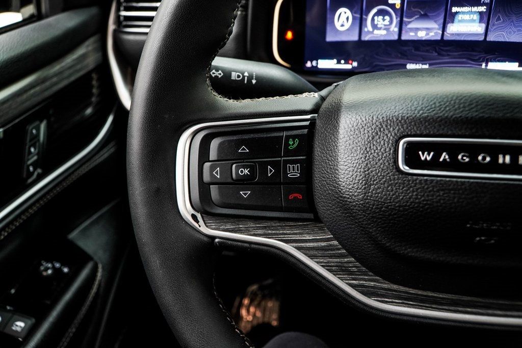 2024 Jeep Wagoneer L Series II photo 31