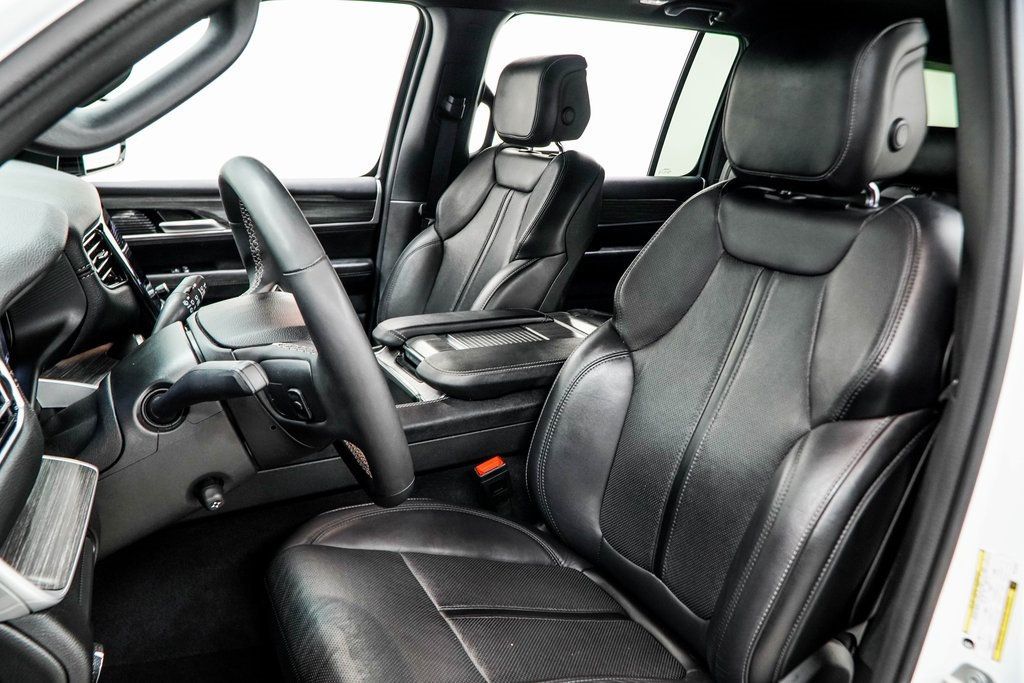 2024 Jeep Wagoneer L Series II photo 36