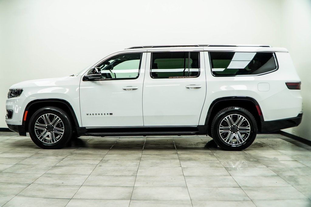 2024 Jeep Wagoneer L Series II photo 8