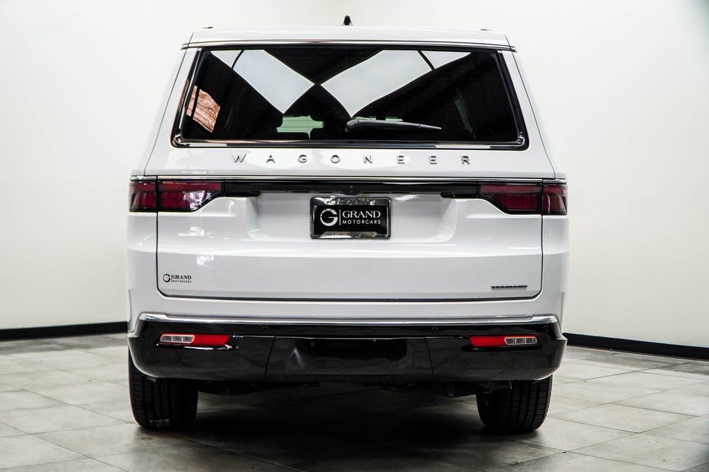 2024 Jeep Wagoneer L Series II photo 9