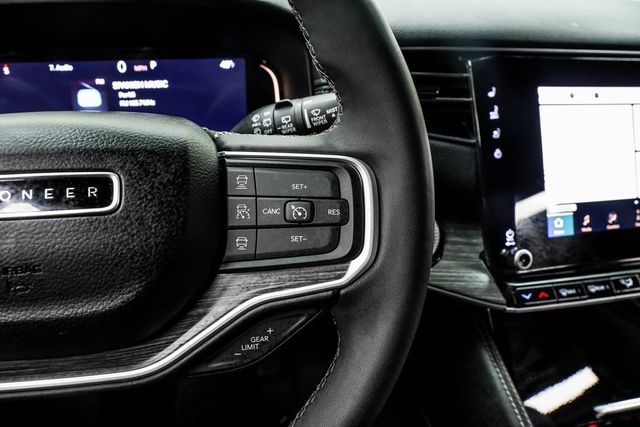 2024 Jeep Wagoneer L Series II - 22972482 - 36