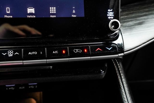 2024 Jeep Wagoneer L Series II - 22972505 - 26