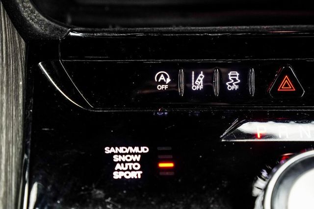 2024 Jeep Wagoneer L Series II - 22972571 - 24