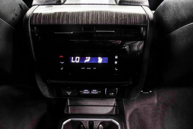 2024 Jeep Wagoneer L Series II - 23052508 - 19
