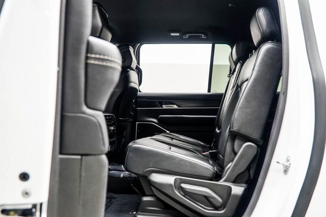 2024 Jeep Wagoneer L Series II - 22972458 - 35