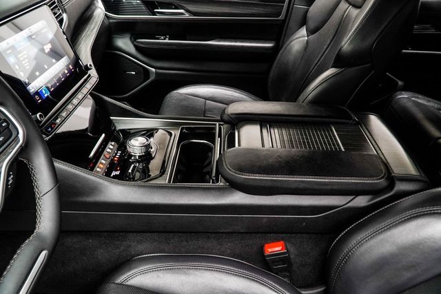 2024 Jeep Wagoneer L Series II - 22972485 - 17