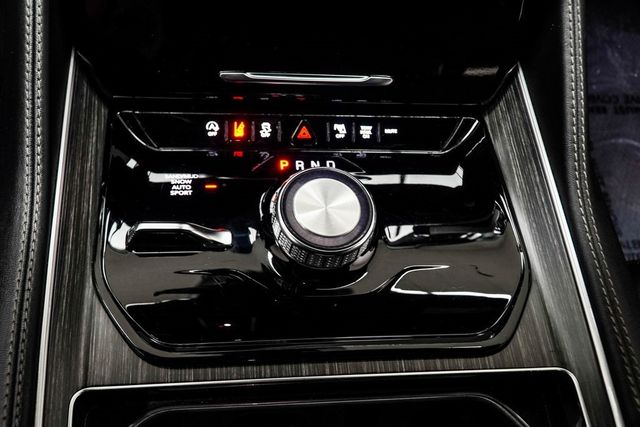 2024 Jeep Wagoneer L Series II - 22972485 - 18