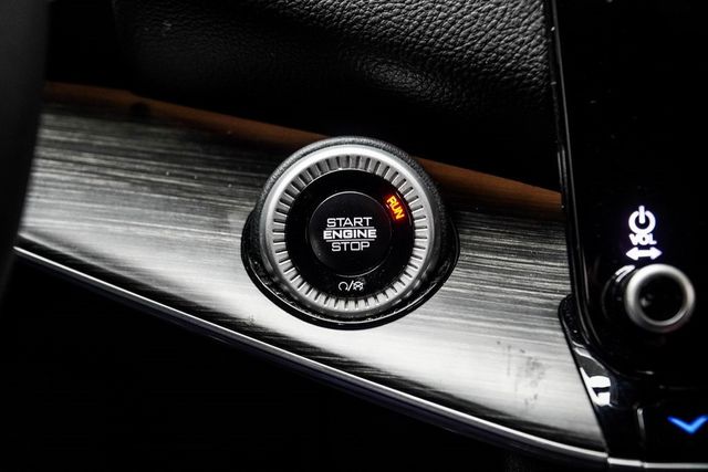 2024 Jeep Wagoneer L Series II - 22972485 - 19