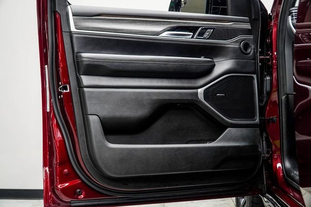 2024 Jeep Wagoneer L Series II - 22972485 - 29