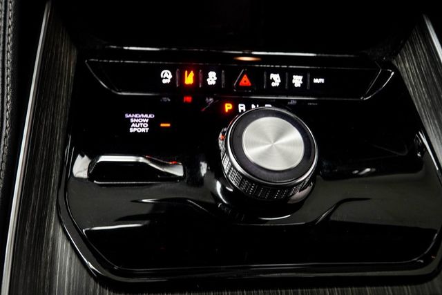 2024 Jeep Wagoneer L Series II - 22972486 - 17