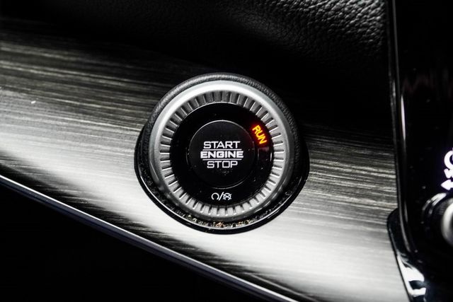 2024 Jeep Wagoneer L Series II - 22972486 - 18