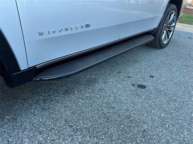 2024 Jeep Wagoneer L Series II - 22913730 - 9