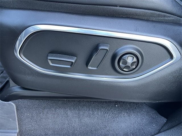 2024 Jeep Wagoneer L Series II - 22913730 - 12