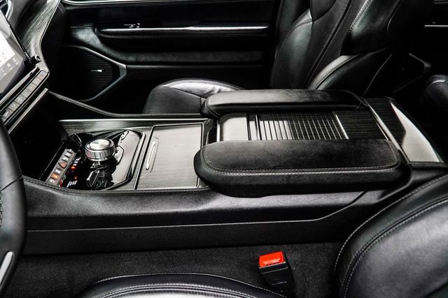 2024 Jeep Wagoneer L Series II - 22973204 - 16