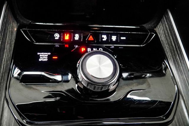 2024 Jeep Wagoneer L Series II - 22973204 - 17