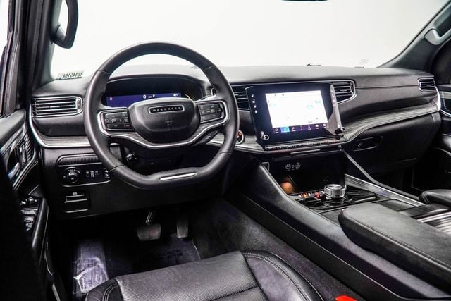 2024 Jeep Wagoneer L Series II - 22973204 - 4