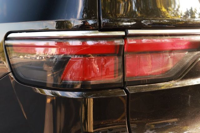 2024 Jeep Wagoneer L Series II - 23049771 - 15