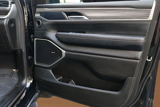 2024 Jeep Wagoneer L Series II - 23049771 - 28