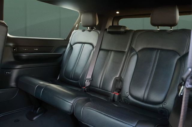 2024 Jeep Wagoneer L Series II - 23049771 - 39