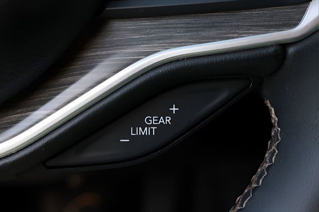 2024 Jeep Wagoneer L Series II - 23049771 - 51