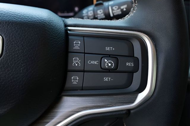 2024 Jeep Wagoneer L Series II - 23049771 - 55