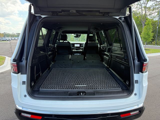 2024 Jeep Wagoneer L SERIES II - 23038414 - 17