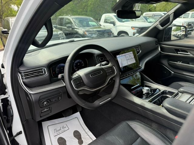 2024 Jeep Wagoneer L Series II 4x2 *Ltd Avail* - 23003305 - 2