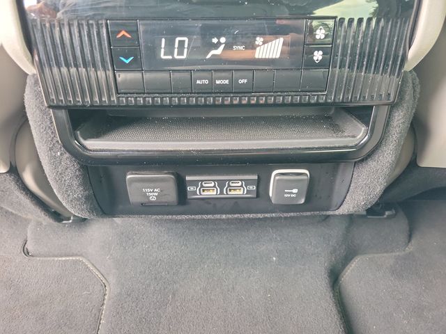 2024 Jeep Wagoneer L Series II 4x4 - 23091042 - 9