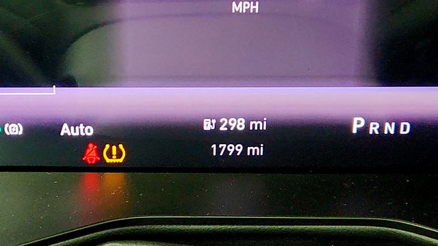 2024 Jeep Wagoneer S Launch Edition AWD w/ Premium Leather & Tri-Zone Climate Control - 22999378 - 14