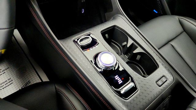 2024 Jeep Wagoneer S Launch Edition AWD w/ Premium Leather & Tri-Zone Climate Control - 22999378 - 15