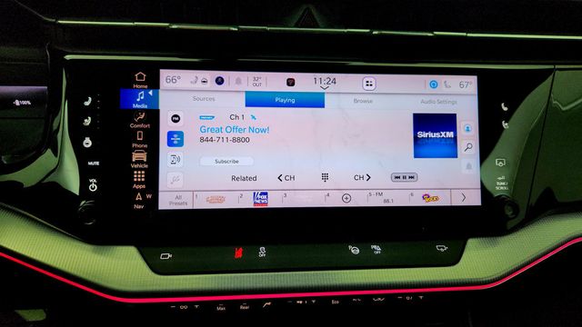 2024 Jeep Wagoneer S Launch Edition AWD w/ Premium Leather & Tri-Zone Climate Control - 22999378 - 16