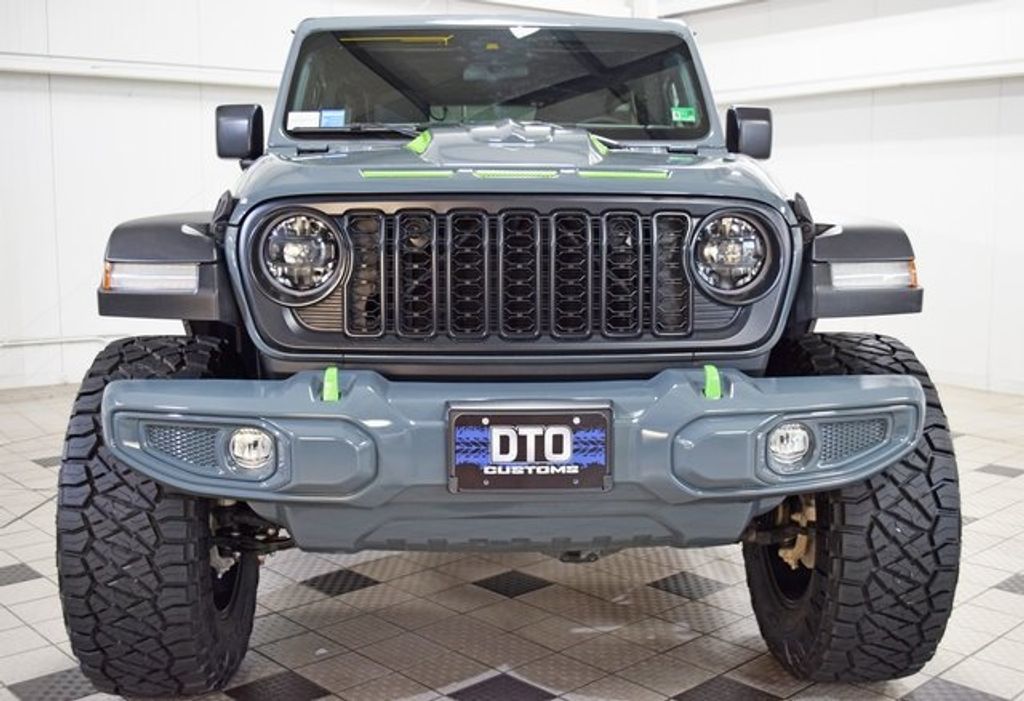 2024 Jeep Wrangler Rubicon photo 2