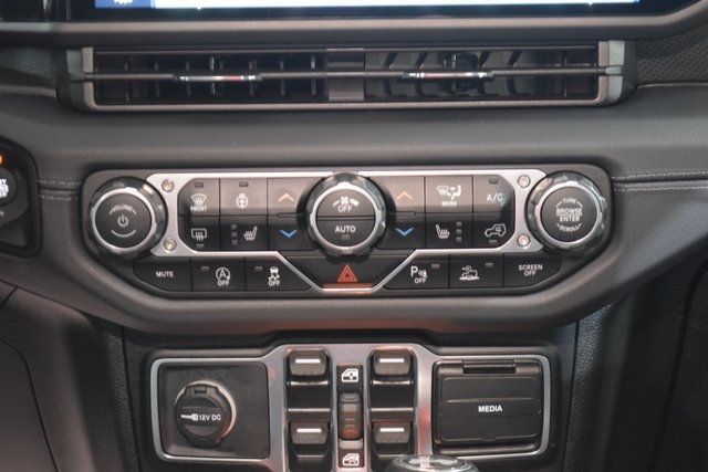 2024 Jeep Wrangler Rubicon - 22829890 - 23