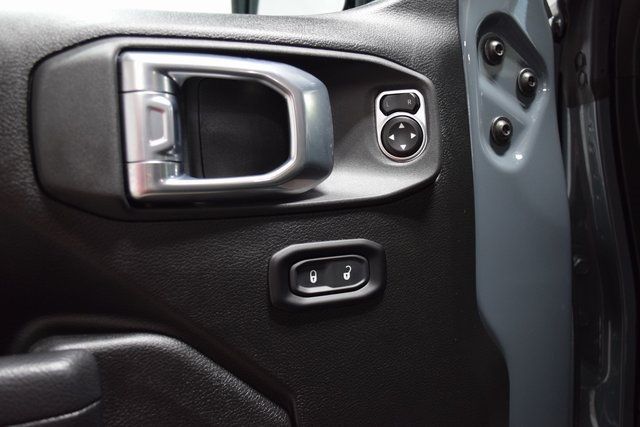 2024 Jeep Wrangler Rubicon - 22829890 - 31