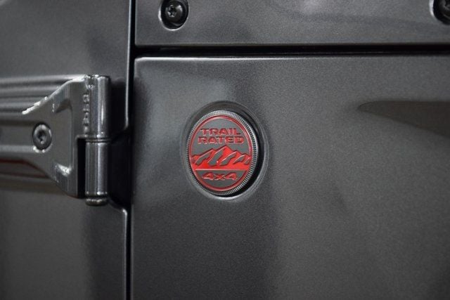 2024 Jeep Wrangler Rubicon photo 13
