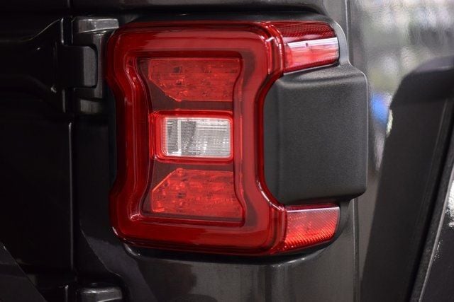 2024 Jeep Wrangler Rubicon photo 16