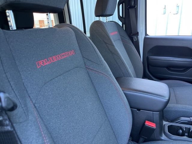 2024 Jeep Wrangler Rubicon - 22963779 - 21