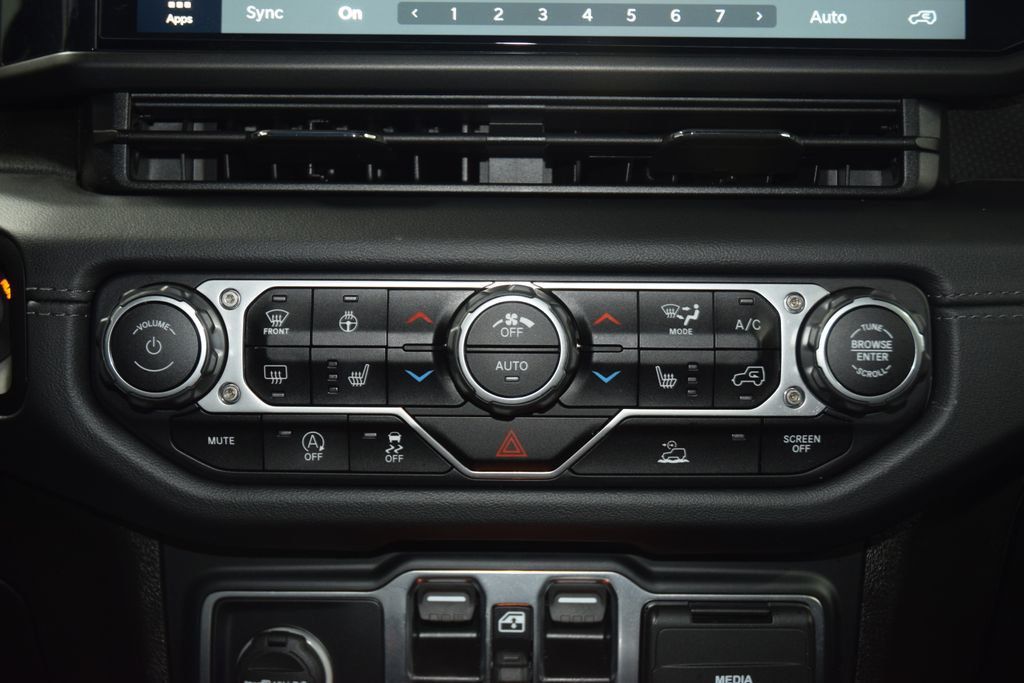 2024 Jeep Wrangler Rubicon - 22993230 - 31