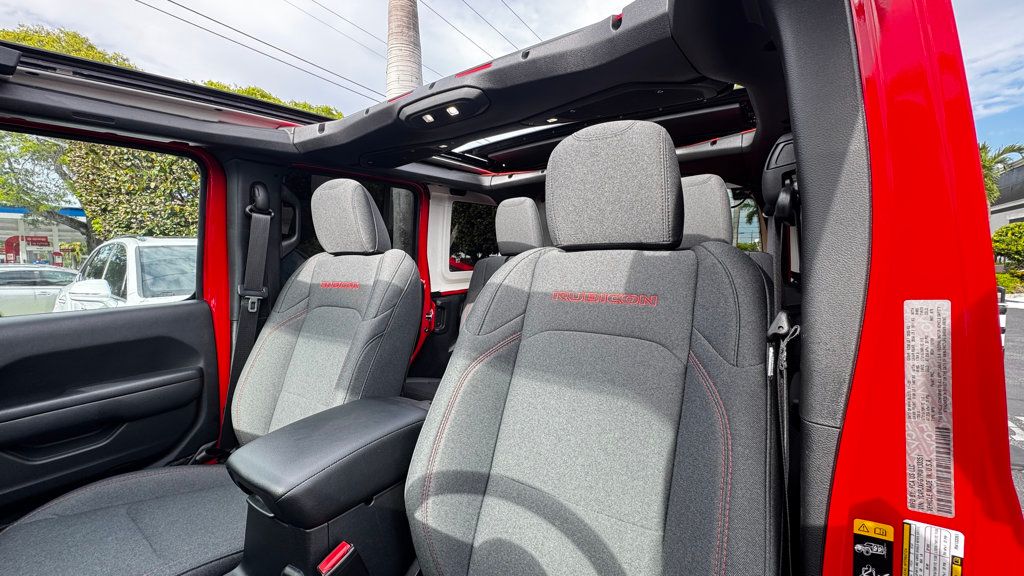2024 Jeep Wrangler Rubicon photo 6