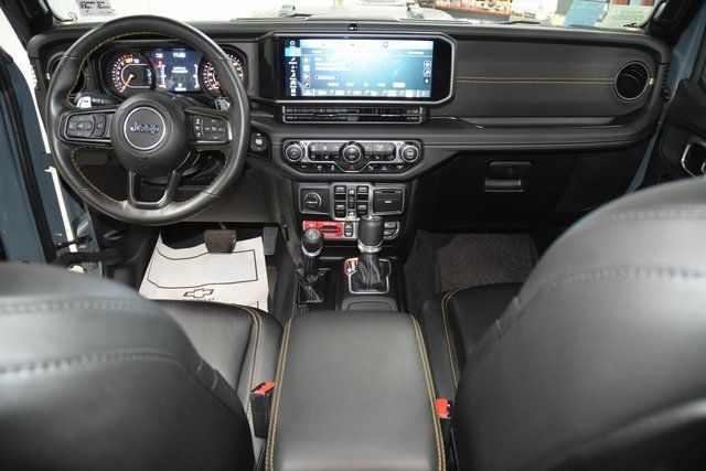 2024 Jeep Wrangler Rubicon 392 - 22923621 - 35