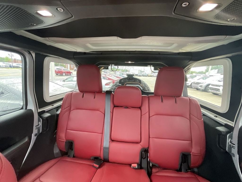 2024 Jeep Wrangler Rubicon 392 photo 10