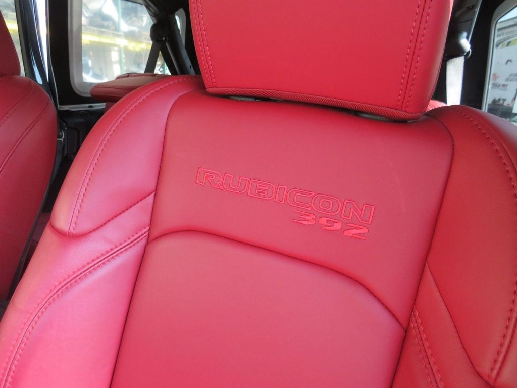 Jeep Wrangler photo 12