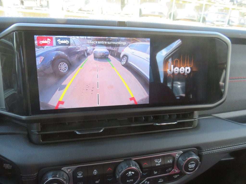 Jeep Wrangler photo 18