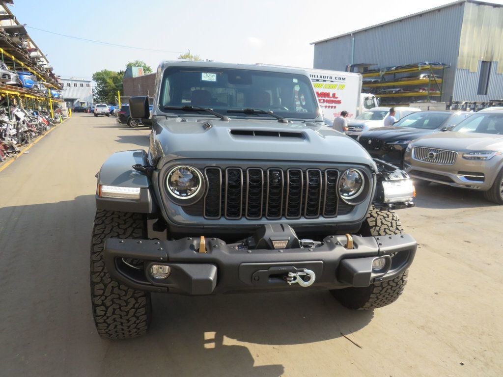 Jeep Wrangler photo 2