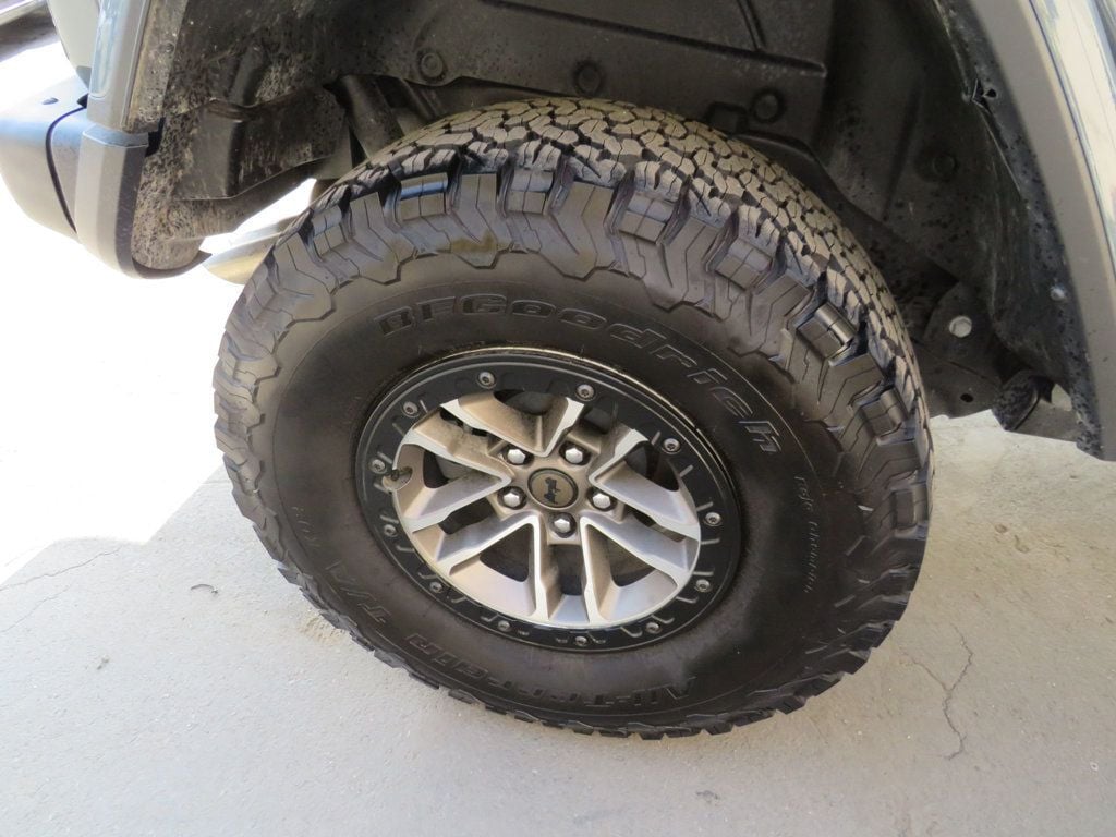 Jeep Wrangler photo 6