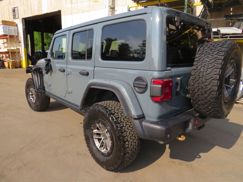Jeep Wrangler photo 9